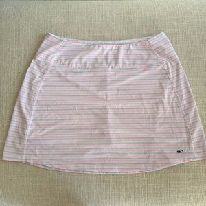 Vineyard Vine Performance Skort size Medium